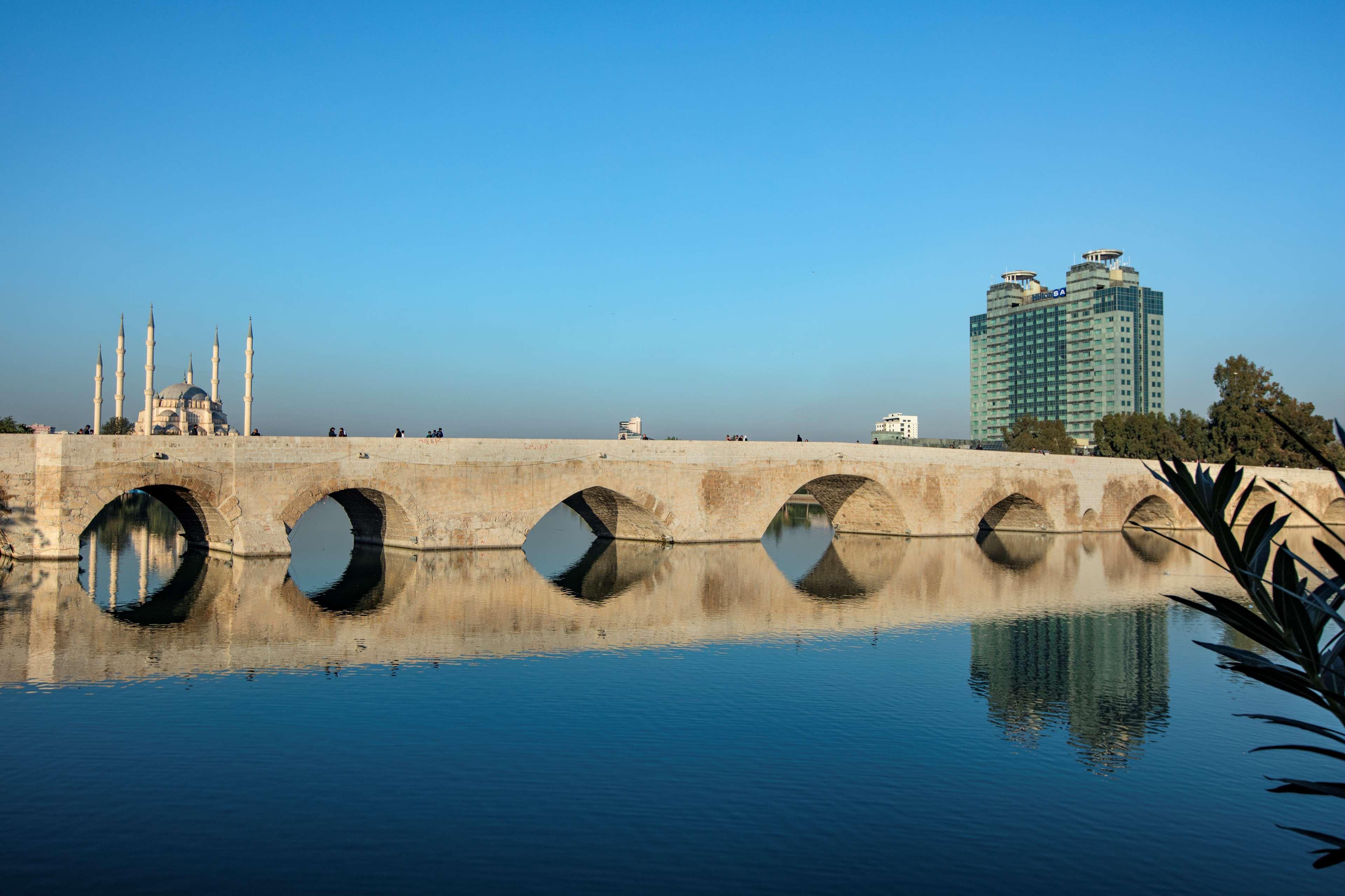 Adana Hiltonsa Hotel Ngoại thất bức ảnh